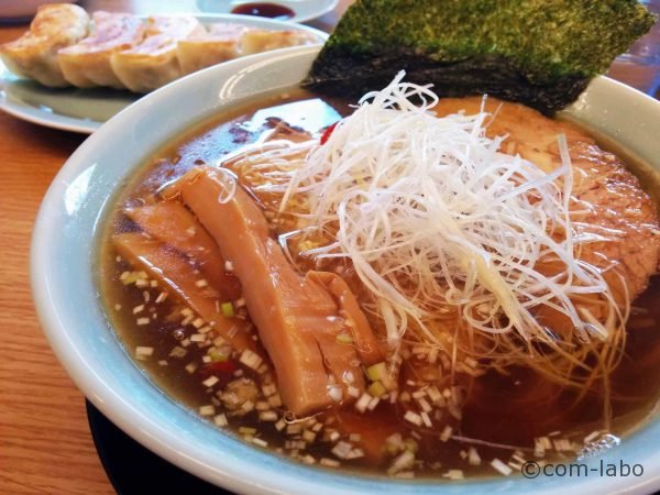 つるる人気ナンバーワン、醤油らー麺