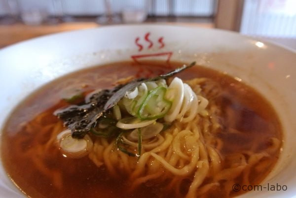 「学生ラーメン」注文は高校生まで。制服着用、もしくは学生証の提示が必要です。