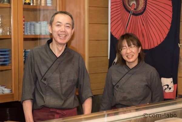 「いちえ」の親方、菊地利行さんと相棒の敦江さん